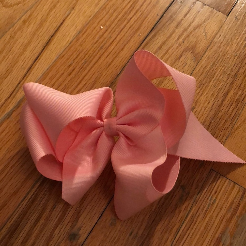 Large pink preppy bow